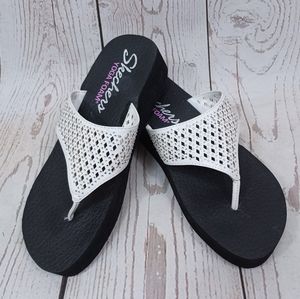 skechers yoga foam rhinestone flip flops